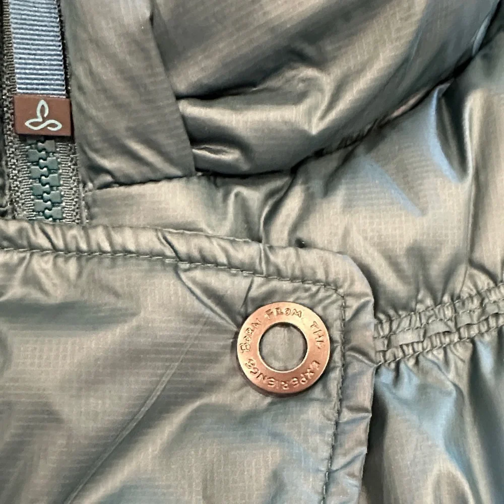 Women’s Prana Teal/Blue Puffer Vest - Picture 5 of 10